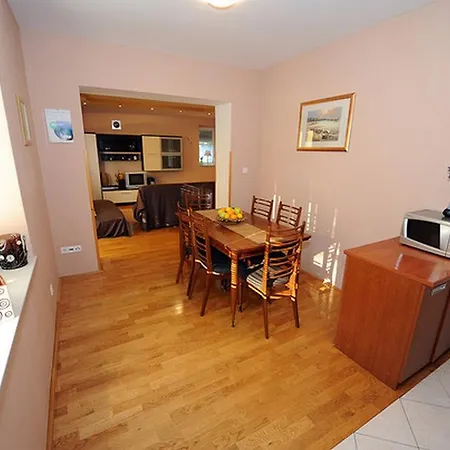 Maslina Apartment *